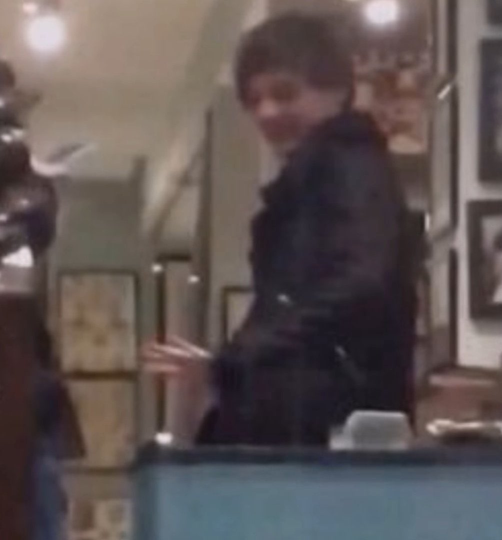 later that year in December. L got his 28 tat. look such a baby. Why he looks like fetus Lou¿