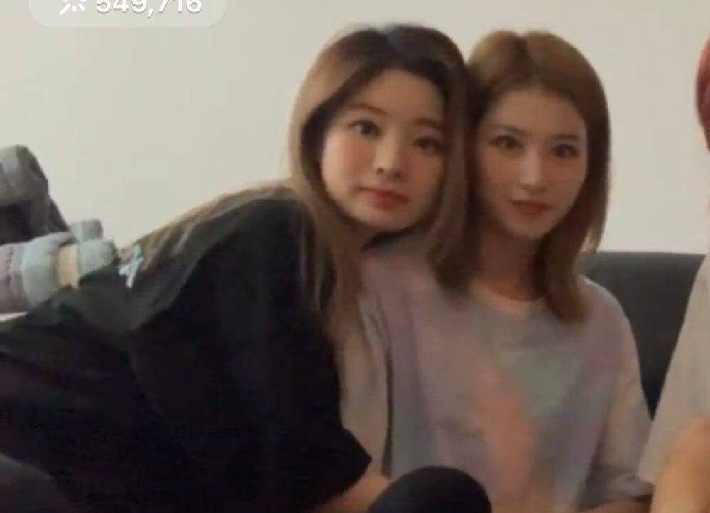 saidaconvos's tweet photo. IM A GREEDY GIRL SORRY IF YOU DIDN’T KNOW. TAKE MY APOLOGY COS I WANT YOU MORE MORE. GONNA STEAL YOUR HEART OWN IT AND WON’T LET IT GO. BY THEN YOU’LL UNDERSTAND YOU CAN’T SAY NO NO #MOREandMOREenglishver https://t.co/GAyiSpGazn