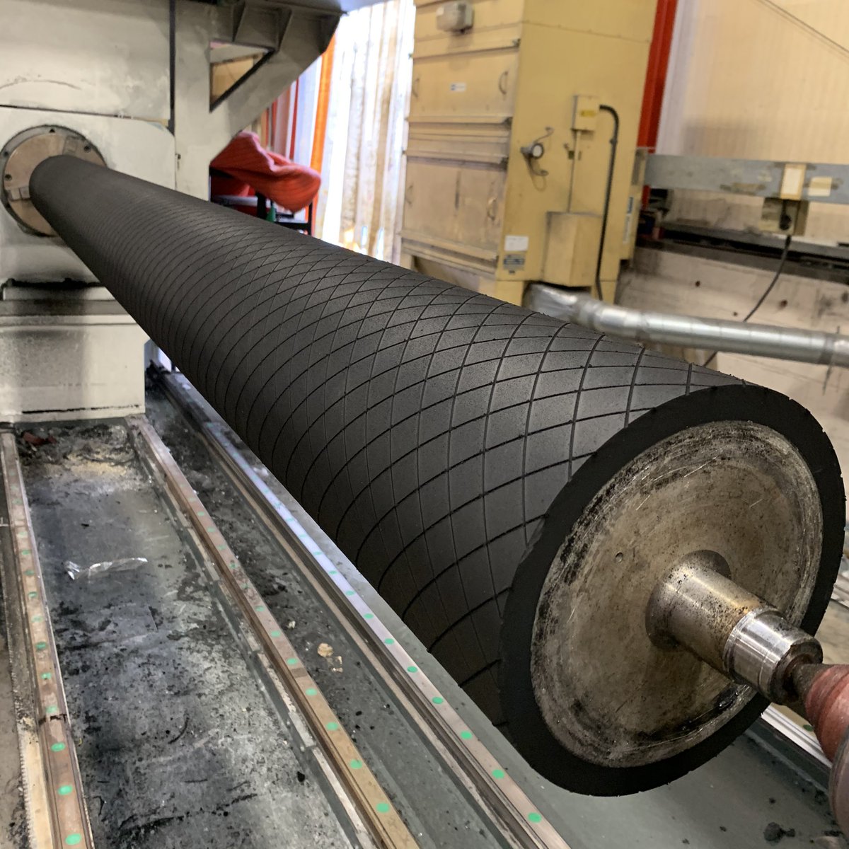 KV_Rol's tweet photo. Plenty of Diamond pattern grooved rollers on 2 of our CNC profiling machines today - https://t.co/OHdUTqaIkj #kvrollers @KV_Rol #rollers #ukmanufacturing #profilerollers #groovedrollers #diamondpatternrollers #specialistrollers #groovedpattern https://t.co/5IjdfFelFL