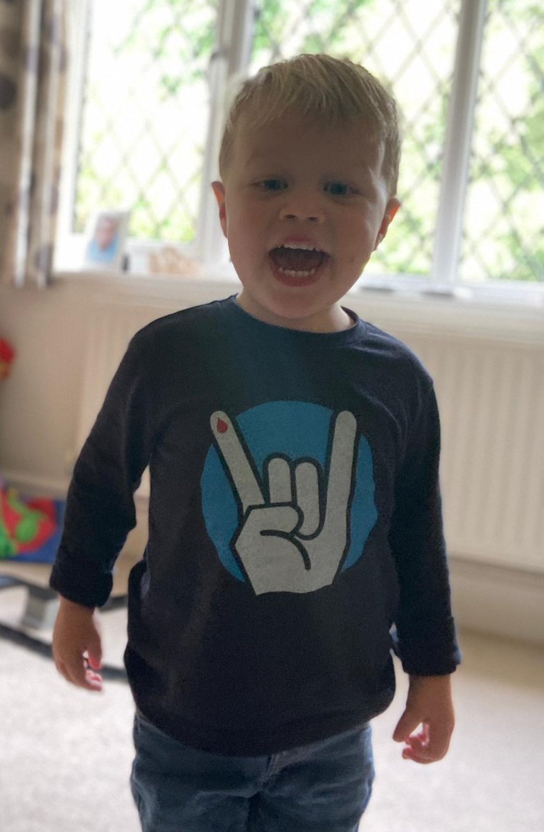 baby_hypo's tweet photo. Take 2 π¬ with better photos!
-
Let me introduce you to the new @T1showbizshizz #Hypo brand ambassador π€
-
He's showing his #t1d off loud and proud πΈ
-
If you want to show your #diabetes off just like Noah, the link to the store is in Jonsel's bio!
-
#HypoBaby #HiddenDiability https://t.co/p79S489eJI