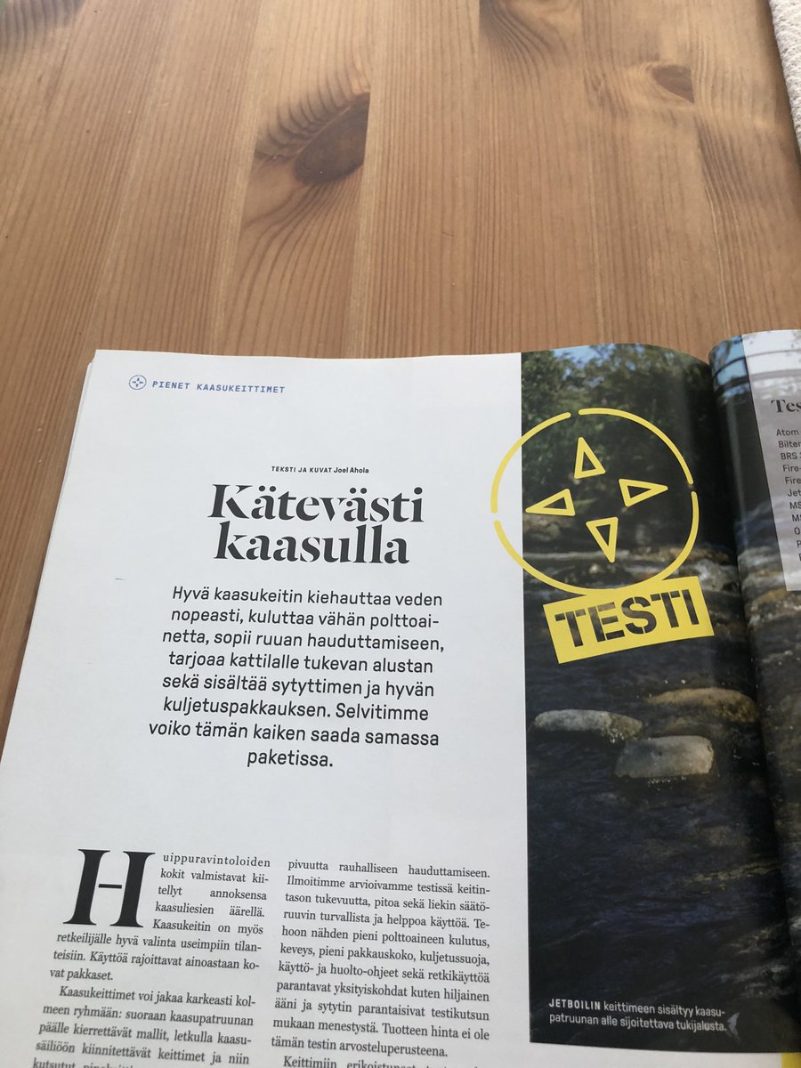 sky_mikaela's tweet photo. Uusin Retki-lehti viimein lukuun 👌🏻
Itseä kiinnosti erityisesti Muotkatunturia koskeva artikkeli, koska sinne suuntaan seuraavalle retkelle syyskuussa.
#retkilehti #muotka #kaasukeittimet #vaellus #lappi #ihanaalukemista 😍 https://t.co/8rFykij8qc