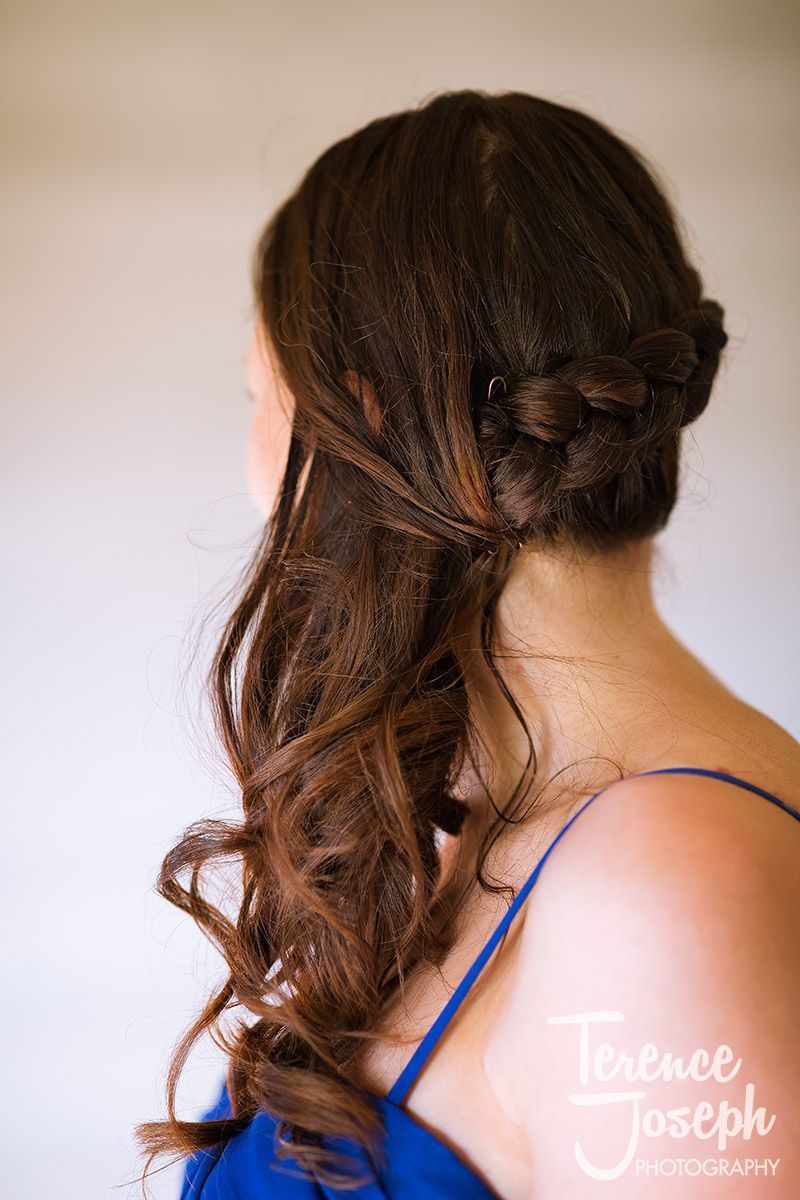 Curly bridesmaid hair by the lovely <a href="/SurreyKenthair/">BridalhairSurreyKent</a>. 
Venue: <a href="/Ploughatleigh/">The Plough at Leigh</a> 

#theploughatleigh #kent #wedding #ukwedding #weddingphotographer #photographer #summer #love #bridsmaid #flowers #rustic #weddinginspiration #weddinginspo #weddingstyle #dress #weddinghair #hair