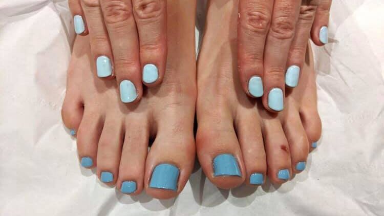 We're loving these shades of blue by <a href="/JessicaNails/">Jessica Arruda de azevedo mendes</a> 😍 #nailsaddict #nailsonfleek