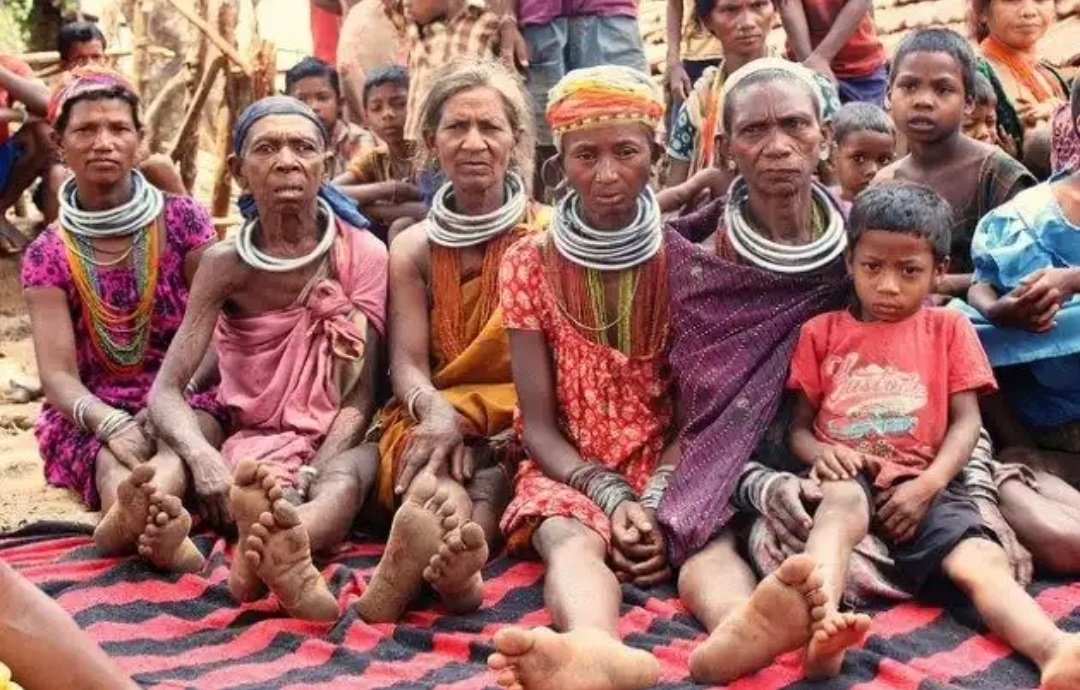 Northeast India is home to 220 ethnic groups and equal number of dialects makes it a hugely diverse region of the country.Hill station is inhabited by tribal people,few major tribes are Bishnupriya Manipuri, Tripuri,Assamese,Bhutia,Bodo, Garo, Khasi,Mizo,Naga,Tamang & Tripuri.