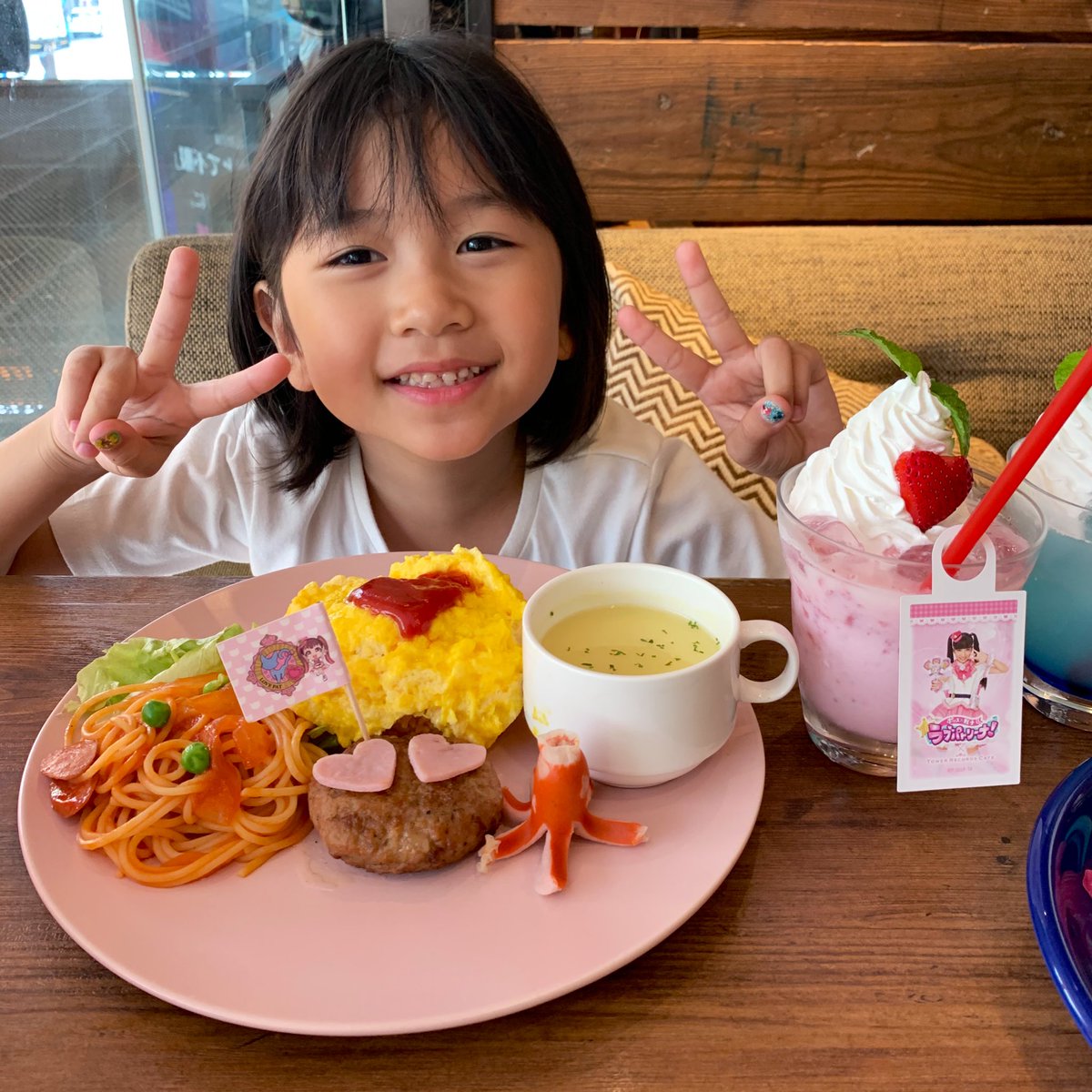 ラブパトリーナ × TOWER RECORDS CAFE】 なんと😍‼️ 大人気Youtuber