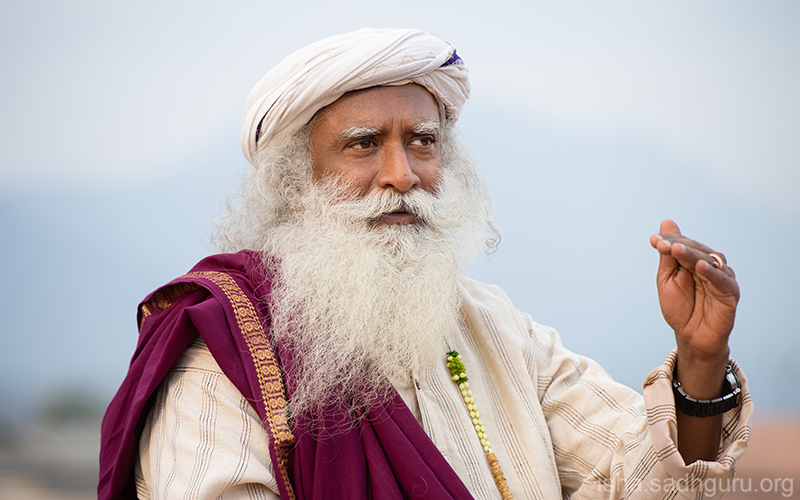 SadhguruJV's tweet photo. Wherever you are, whatever you are exposed to, pick up the best from every situation. Let not life’s experience go waste. #SadhguruQuotes https://t.co/u4pr0G0HXw