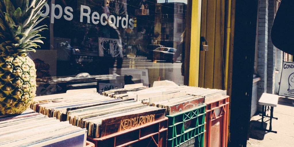 Come and see what's new in our #recordstore this weekend! smrmusic.co.uk/record-shop/ #recordcollector #vinyl