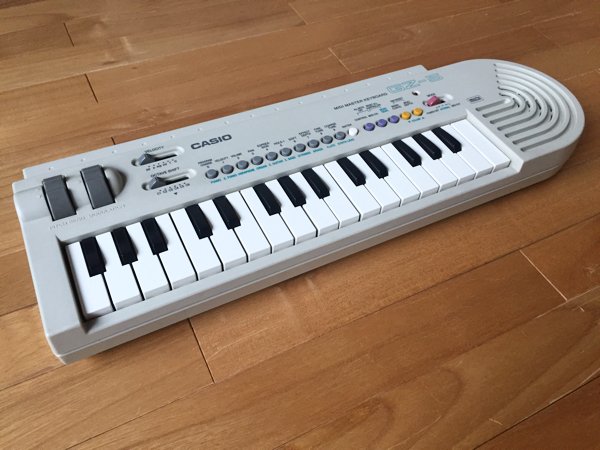 CasioMusicUK's tweet photo. ๐น The Casio GZ-5 released in 1995 enjoyed popularity as a creative tool for composers and arrangers, as well as for use with computer music ๐ฅ #Casio40 https://t.co/hgPEQEbOJR