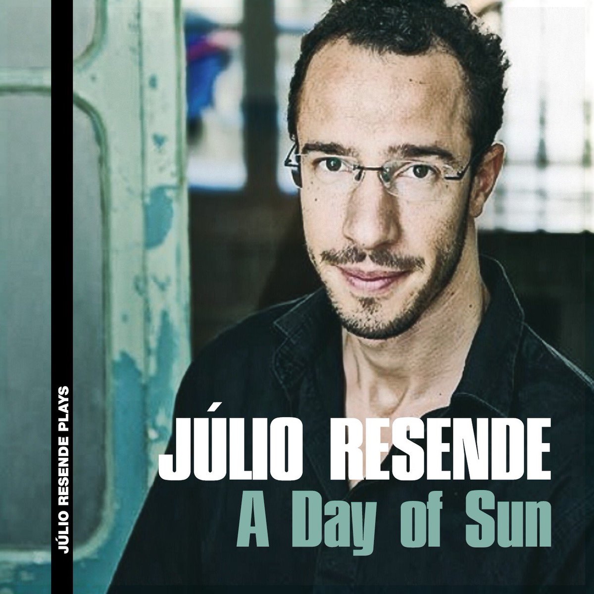 fadoinbox's tweet photo. Música nova do dia!
Já está disponível o terceiro single do EP “Júlio Resende Plays...”.
‘A Day of Sun’ é um original de Alexander Search , composto por @JResendePiano . 🎹
#julioresende #julioresendeplays #pianosolo #adayofsun #alexandersearch
🌻🎶 https://t.co/lKb1luEYqn https://t.co/JZlWQwSMbM