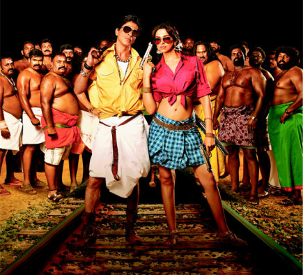 Lelaki Utara dan Selatan pun berbeza. Lelaki di Selatan lebih selesa dengan dhoti putih dengan lungis yang persis seperti kain pelekat yang kita pakai hari ini.