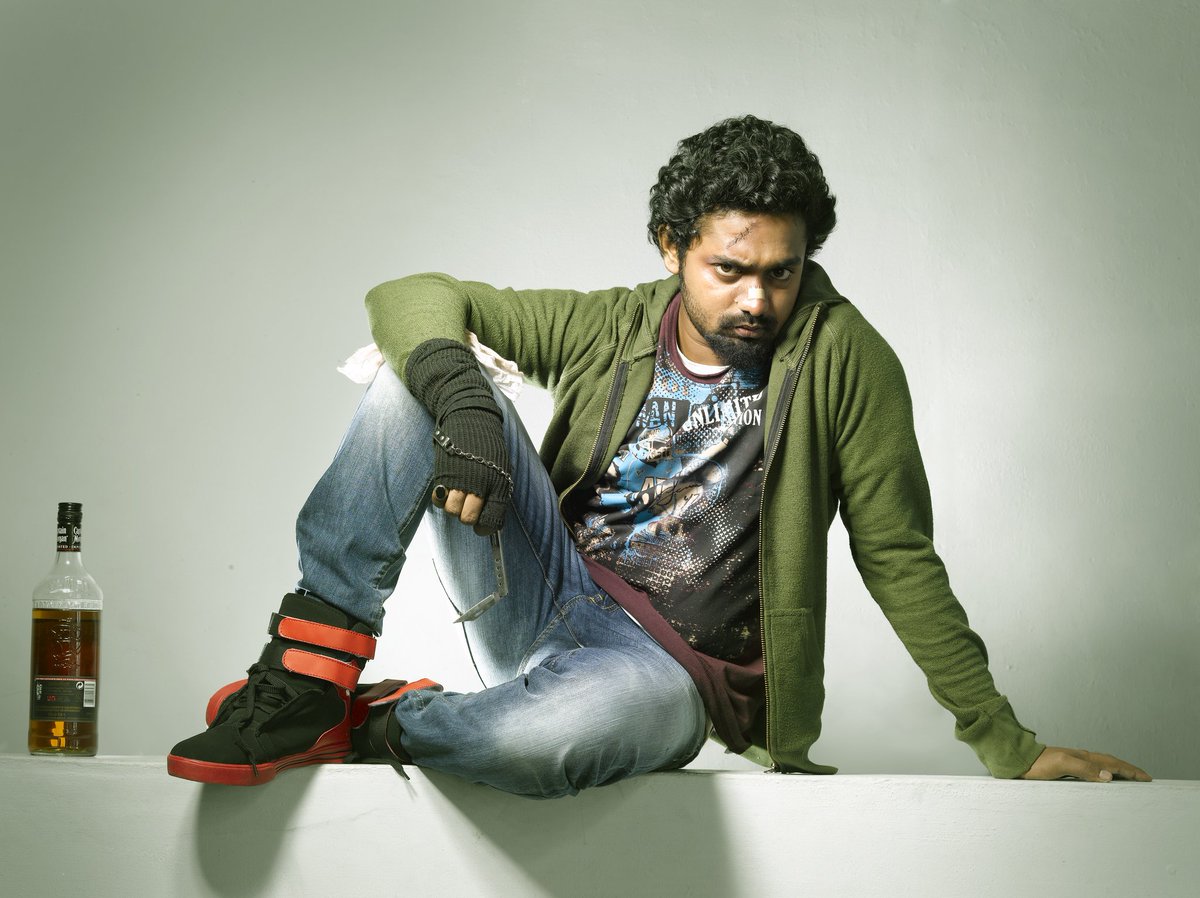 AsifAliFC1's tweet photo. ബാച്ചിലേഴ്‌സ് പാർട്ടി | ടോണി 

#11GoldenYearsOfAsifAli https://t.co/attLsxpDno