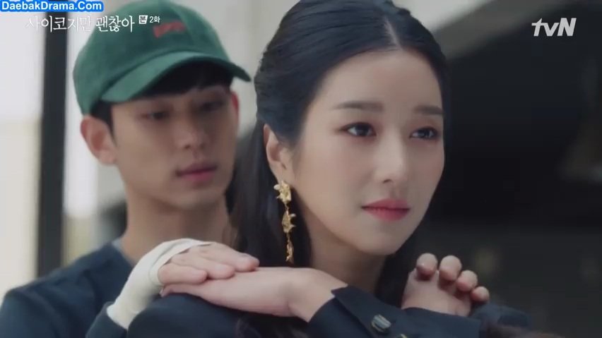 But he came back again with the same excuse his brother,but this time he initiated contact with her,trying to teach her the butterfly hug method,this is GO MOON YOUNG he poked her first. #ItsOkayToNotBeOkay