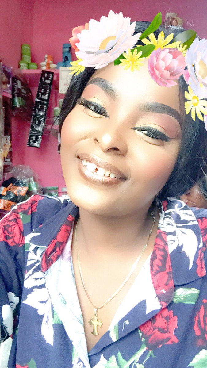 real_queenbella's tweet photo. CEO 👩‍💼: @bellavio_makeup 
Birthday 🎁 loading 🥰🥰
Save the date #28August https://t.co/S1b8aLGDbk