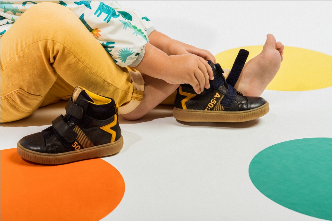 acebosshoes's tweet photo. Discover our super sneakers! ⭐️

Super trendy design! 😍
Super convenient velcro! ✌️
Super resistant leather ! 💪

Go see our website for more SUUUUUUPER SNEAKEEEERS : https://t.co/ZGz8tTfhHW

#acebosshoes #SuperHeros #superheroines #kidshoes https://t.co/y1OVYlEuPj