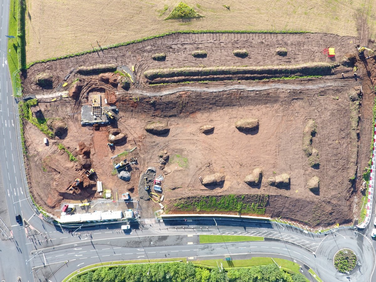 Week 1 on #WDProjectViolet ☑️ The weathers been up and down but its Friday so smiles all round 🙂 <a href="/WillmottDixon/">Willmott Dixon</a> #SiteSetUp #CommencedSiteStrip