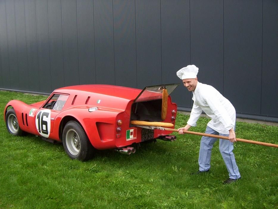 GordonMercedes9's tweet photo. #FillUpFriday #FerrariFriday
Did you know ........ Fuelling your Ferrari with Ciabatta is so Eco friendly https://t.co/uodcp9YRXo
