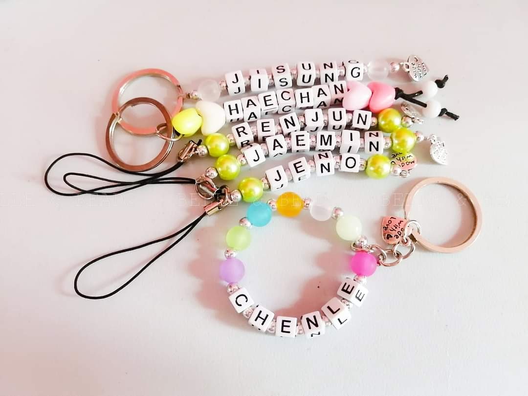 belleandbeads's tweet image. 🌼 Heart Letter Keychain
🌼 Customized Cellphone Charm
🌼 Circle Name Keychain

#Letterkeychain #NameKeychain