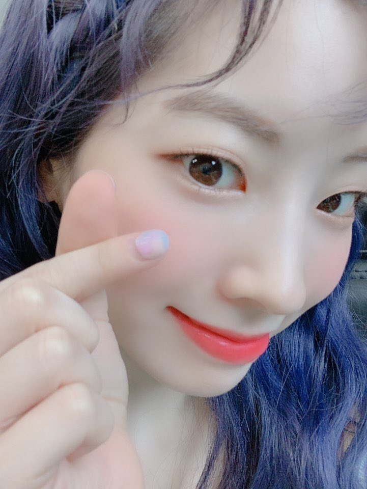 233. no one could ever take dahyun’s place in my heart, she is just that special to melook at her eyes