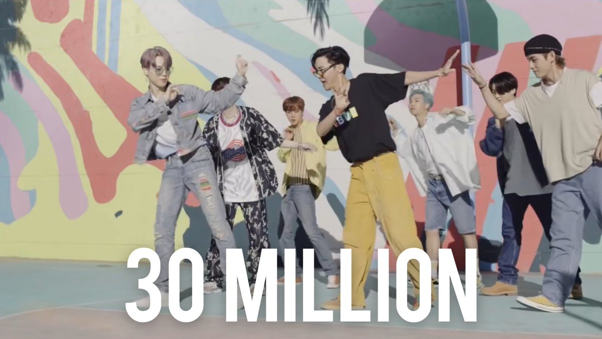btsanalytics's tweet photo. "Dynamite" by BTS has become the fastest music video in YouTube history to hit over 30 MILLION views, 3 hours after release. 

(https://t.co/Njt4JYk6Gp) https://t.co/iKrPaQgViD
