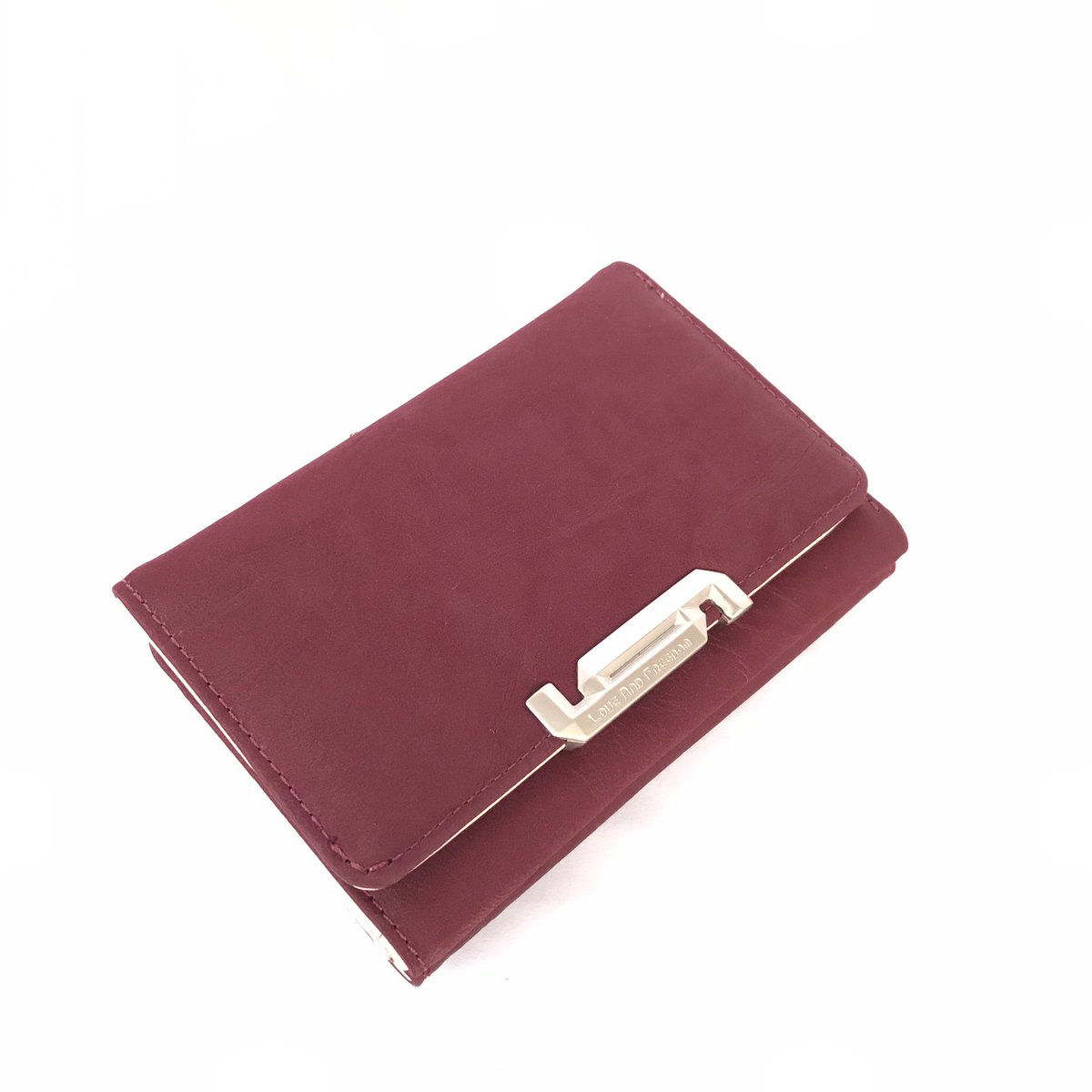 JoBags_256's tweet photo. Wallets are available in different colours! Get one of these at 35,000 shs each. Call/WhatsApp 0781508395 for delivery.
#wallets #jobags #newwallet #onlydelivery https://t.co/u2HH5of3h6