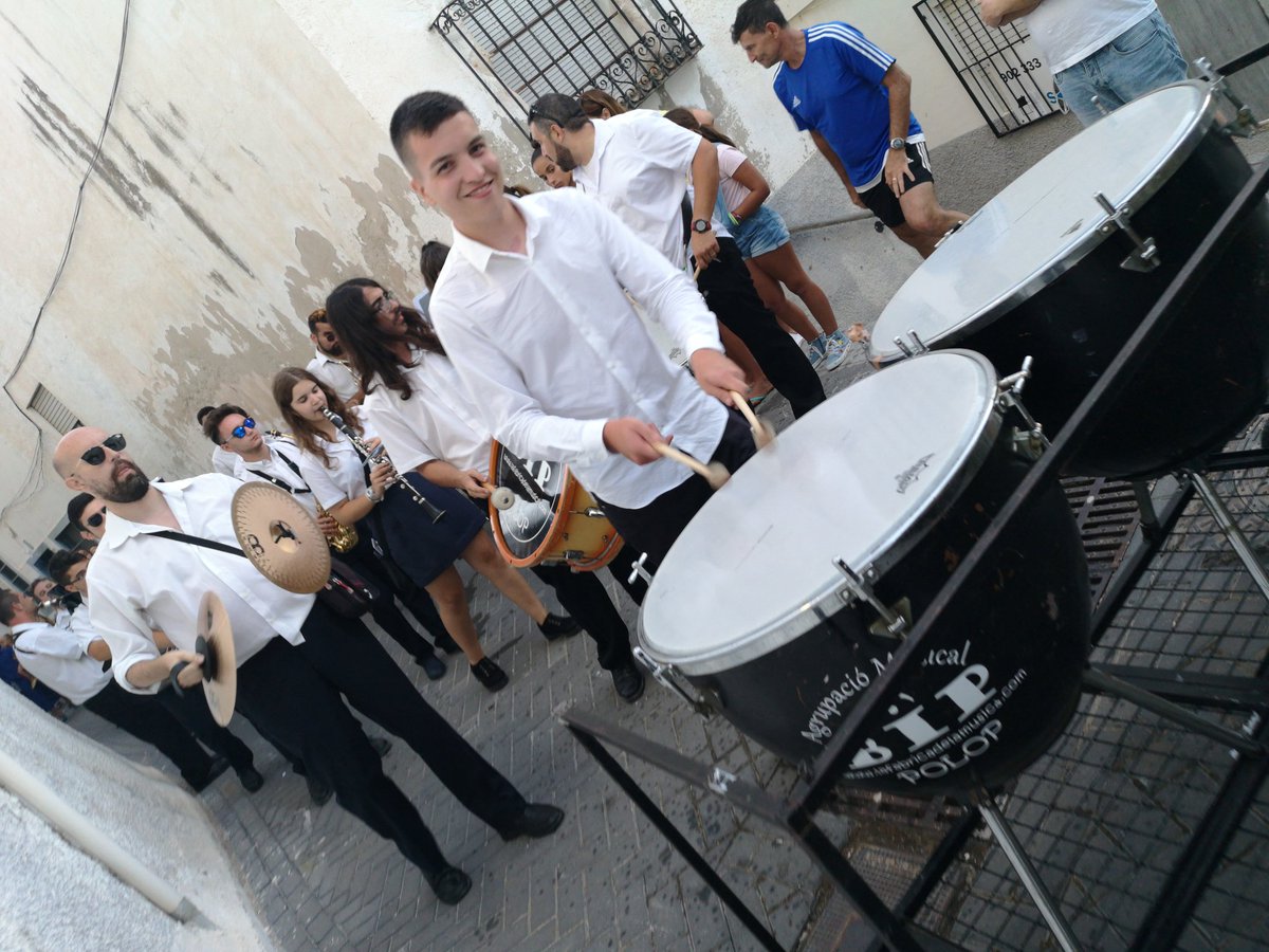 BIP_AM's tweet image. Tornarà la música i la festa, tornarem a recorrer tots els pobles i tornarem a omplir de música els carrers 🎶🎵 #LaBIP #BIPersTour2020 #ConfridesLAbdetTeEspera 

📸 @confrideslabdet