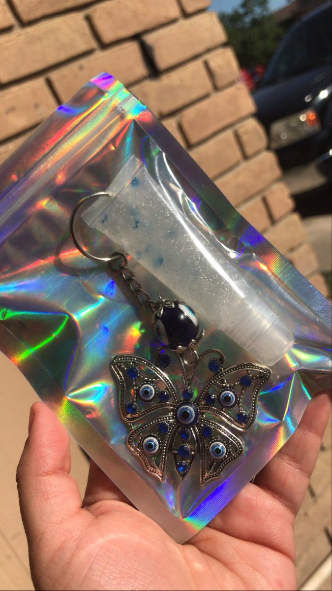 CosmeticsMuy's tweet photo. Mal De Ojo key chain $10 ✨🦋🧿 https://t.co/7Rqw2KpS7m