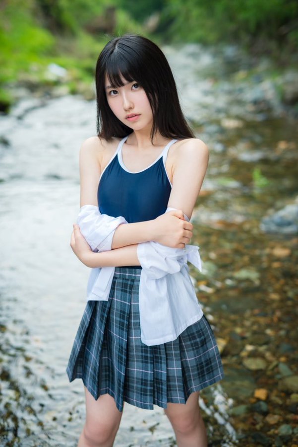 【画像あり】スカートたくし上げ、スク水…森嶋あんりの制服フェチ写真が最高