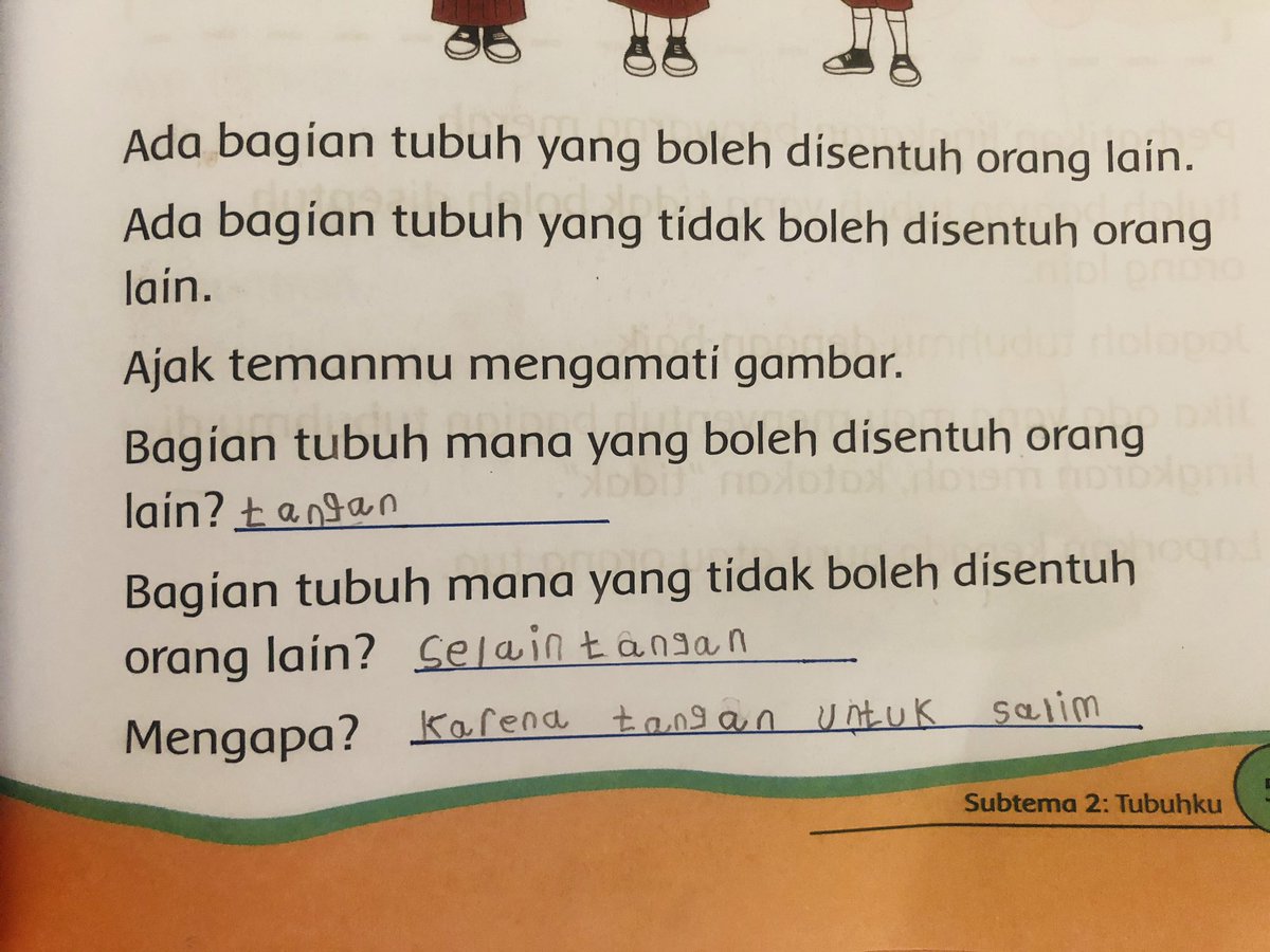 glrhn's tweet photo. Pelajaran hari ini tentang tubuh sendiri.
Buku: Bagian tubuh mana yang boleh dipegang orang lain?
Anshel: https://t.co/lyinhroYOq