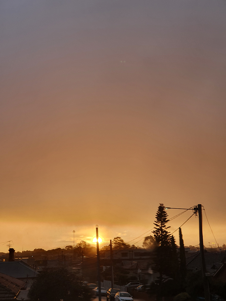 spikemckenzie's tweet photo. Nice #Melbourne Sunset https://t.co/R1T5PnOw2d