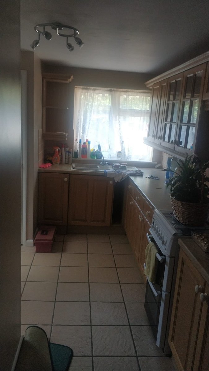 TNH_SW's tweet image. BEFORE &amp;amp; AFTER - another Top Notch refurb. We think it’s made a massive difference. So much more light. What do you think?