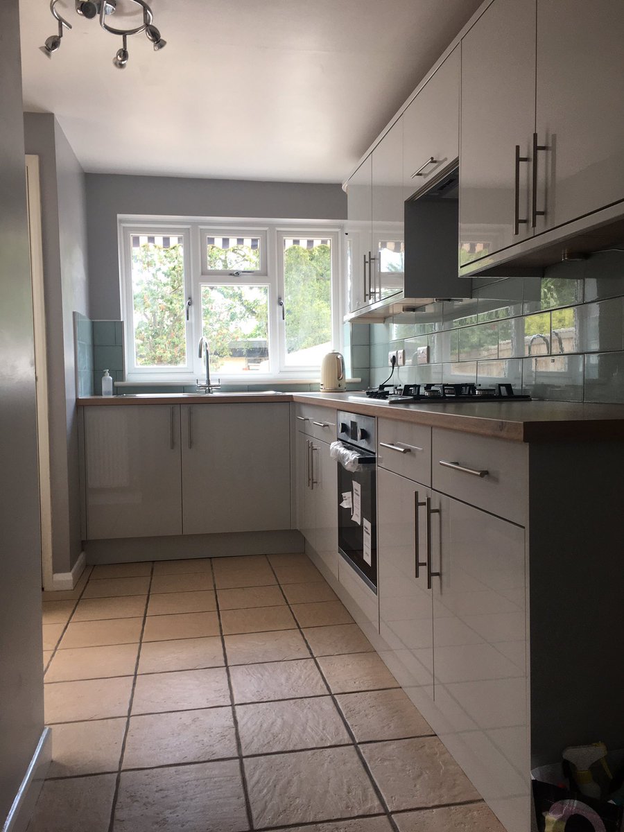 TNH_SW's tweet image. BEFORE &amp;amp; AFTER - another Top Notch refurb. We think it’s made a massive difference. So much more light. What do you think?