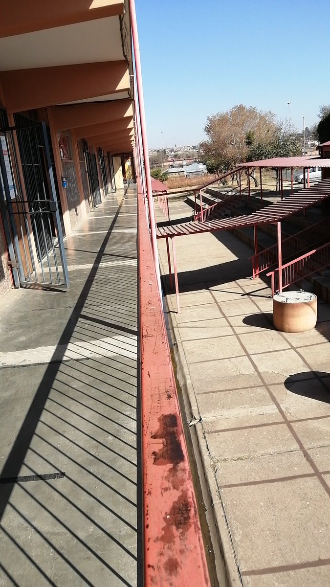 SIMPHIWESANDIL6's tweet image. Next week bayabuya ogabhadiya.