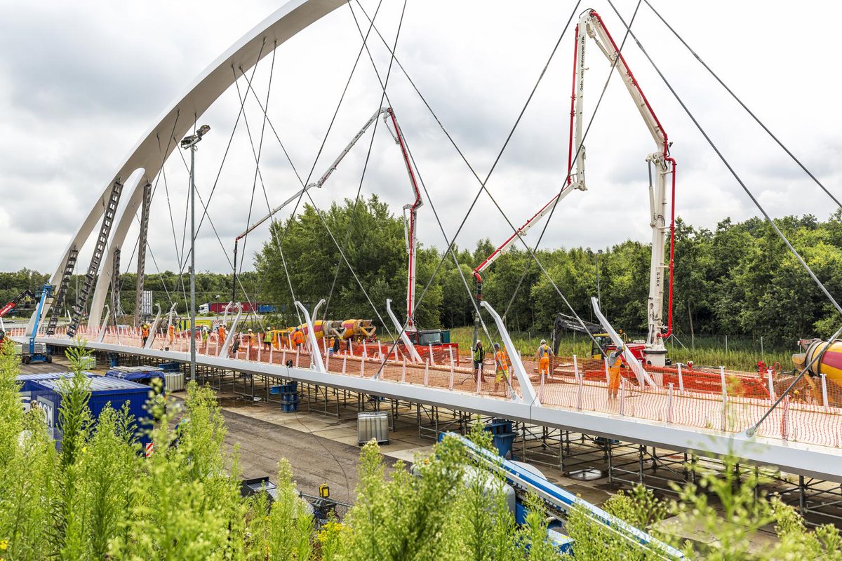 ⚠️ 29 augustus wordt fietsbrug Tegenbosch geplaatst. Sommige delen van de A2/N2 en Anthony Fokkerweg worden daarom tijdelijk afgesloten. Voor meer informatie check eindhoven.nl/fietsbrugtegen….