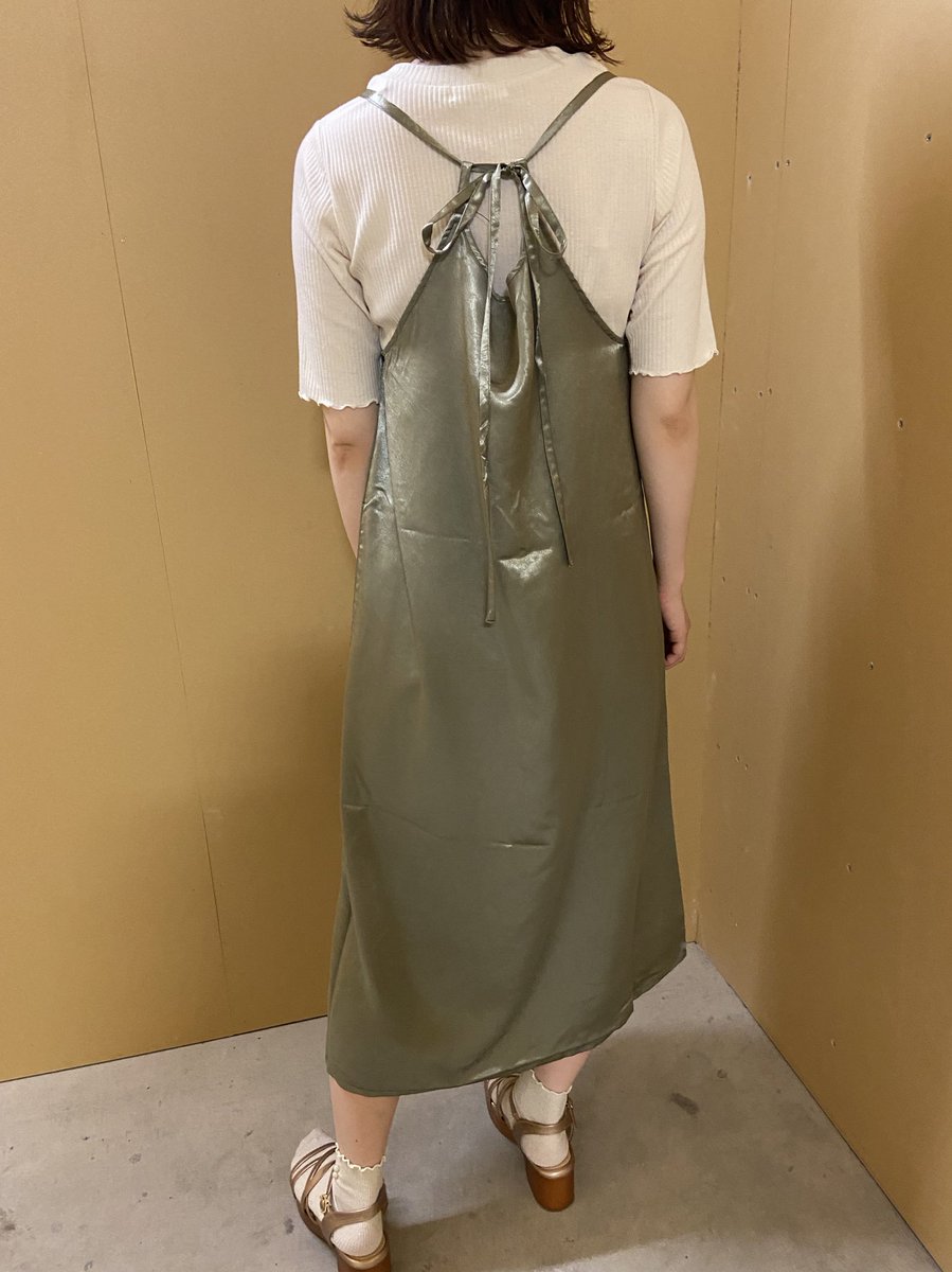 Wegoイオンモール盛岡南店 レディース新作 シワサテンキャミワンピース 3 599 Tax 秋にぴったりのサテン素材で 無地tと合わせたシンプルコーデが おすすめです Wego 盛岡南 サテン素材 ワンピース レディース