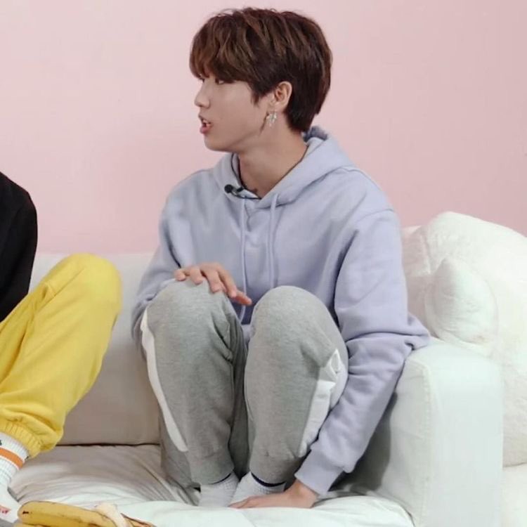 end of thread but here a little bit of jisung anime girl in case you missed it too