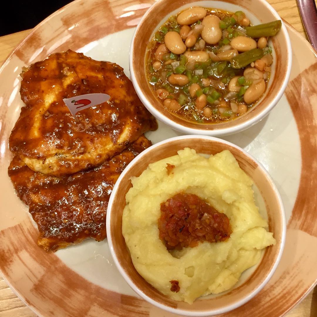 GalitosUAE's tweet photo. Thank you for the Pic: @hoquesistersblog 
.
#galitos #flamedchicken #buzzfeedfood #instayum #foodpics #foodcoma #sweet #dubaiblog #foodstagram #foodie #dubaiblog #foodblog #foodie #foodstagram #fooduae #brunching #foodblogger #foodporn #igers https://t.co/RxTUtTxnqI