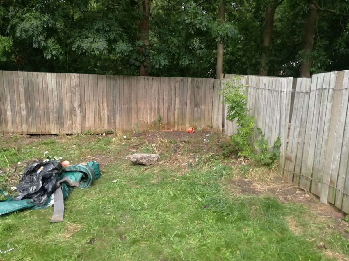 VeteransCic's tweet photo. Veterans Community Force Halton CIC busy again in the community, several gardens done this week, under our veterans garden force team#Riverside#haltonccg#Asda#wellhalton#haltonboroughcouncil#LCRlistens#lcrcares#kindred https://t.co/CKlKT1wszj