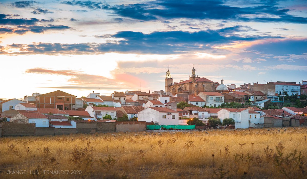 Cambios a la vista.
Tarde de ayer en Torrejoncillo (Cáceres) <a href="/tiempobrasero/">Tutiempo</a>