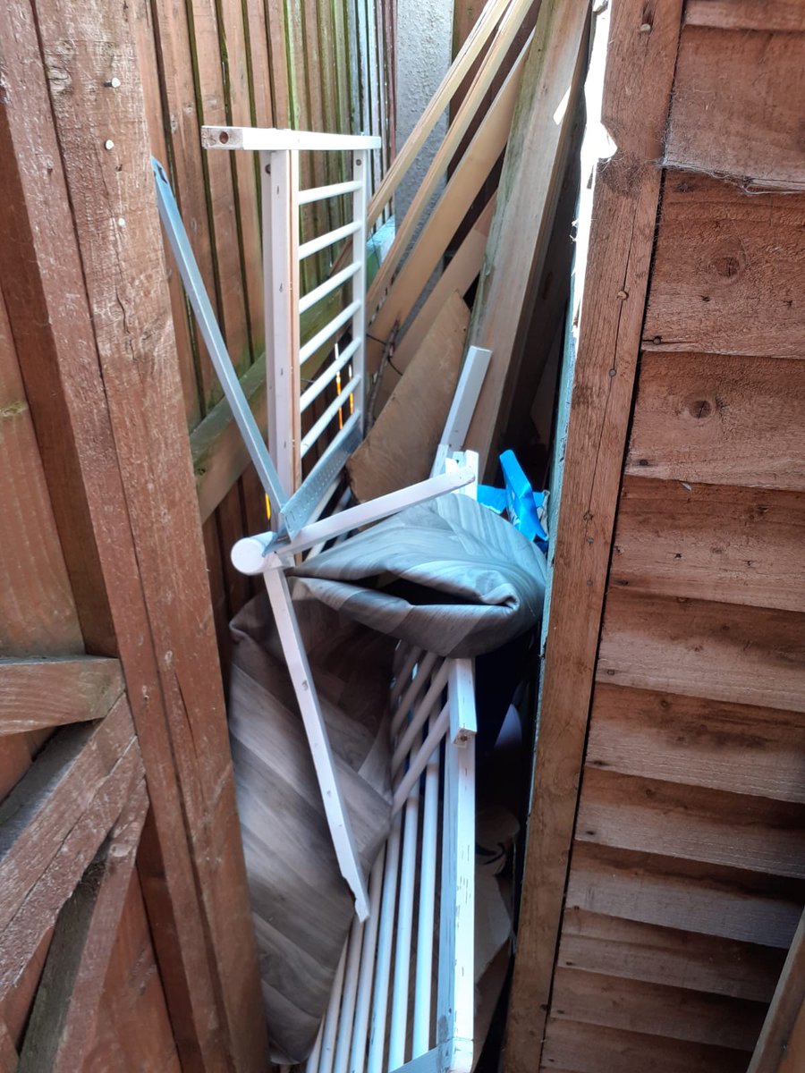VeteransCic's tweet photo. VCF Halton CIC this week managed to clear a couple of properties &amp; managed to hand goods out across Halton to various families rather than landfill..4 tonne saved from landfill#Riverside#LCRcares#LCRlistens#wellhalton#haltonccg https://t.co/D4ZXeKhFP5