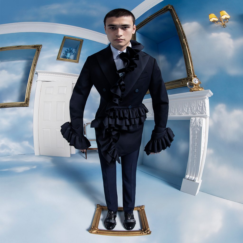Louis Vuitton on X: Imaginary skyscape. Recalling the #LVMenFW20 runway,  @VirgilAbloh's new #LouisVuitton Campaign is set against the surreal  backdrop of clouds in the sky. Discover the collection at    /