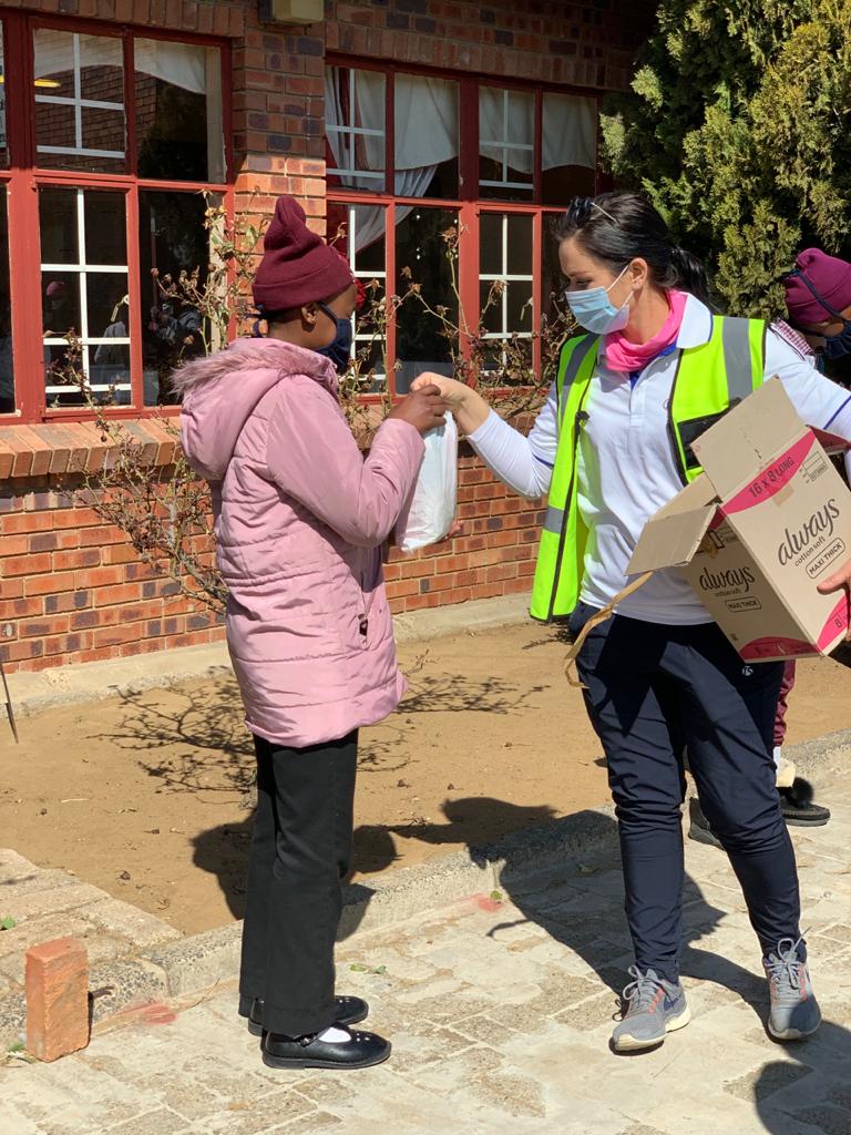 mowcs_sa's tweet photo. Delivering a #dignitypack Zamalekha School in Villiers. And so the #dignitydrive continues. #freestate #bringinghope #transforminglivesthroughcharityinmotion @Shoprite_SA #ichope https://t.co/H1uR7l0DvE