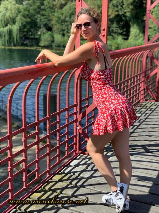 Ein bissel schlendern, die #Sonne und #Eis genie&szlig;en ;) https://t.co/KyndPAl5r3<a href="/tag/sonne"class="tags">#Sonne</a><a href="/tag/eis"class="tags">#Eis</a>