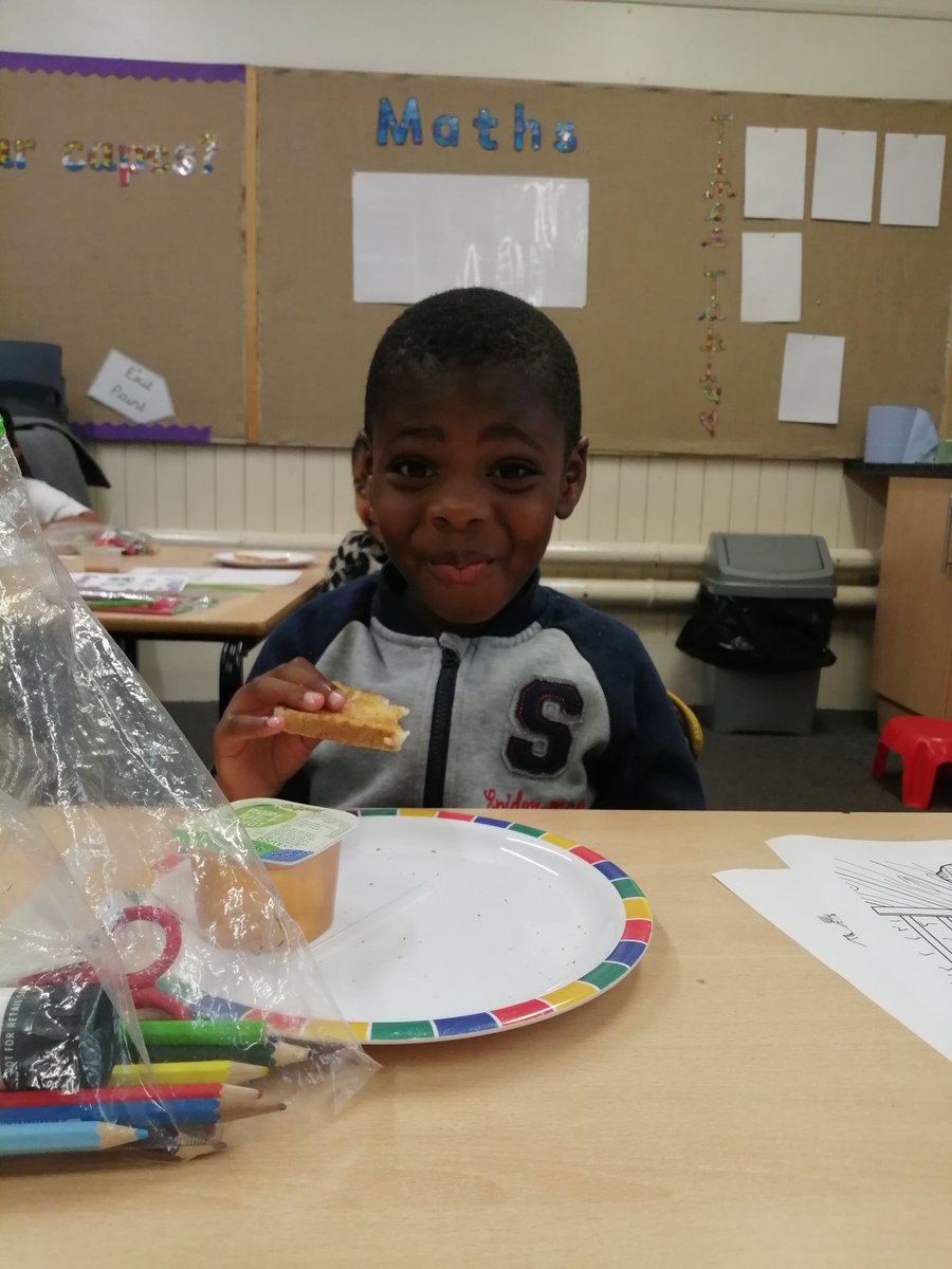 AlexEvolve_HM's tweet photo. Starting the day with a good healthy breakfast! We've got to make sure that we're fueling our
Bodies ready for fun, energetic activities! @CrossleyHallPAY @XLR8camps @GiveBradford @Evolve_Impact #HealthyHolidaysBradford https://t.co/TIA1NAC9E3