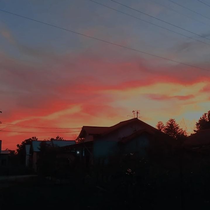 Zulham411's tweet photo. Terbenam

#Senja #Indonesia https://t.co/I713YqFqFO