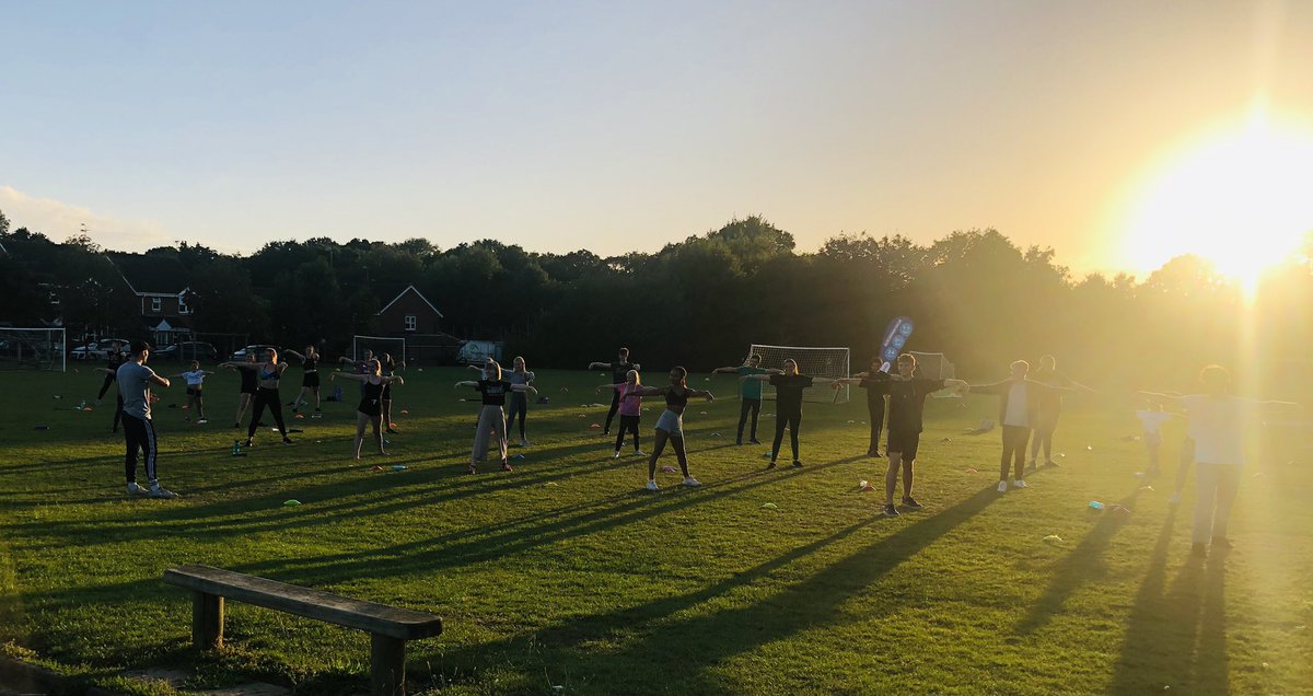 ShowdownTheatre's tweet photo. Socially distanced dancing as the sun sets is a new thing at Showdown and we love it! 🌞
#teamshowdown #keepdancing #musicaltheatre #danceclasses https://t.co/EmrMTqhEAH