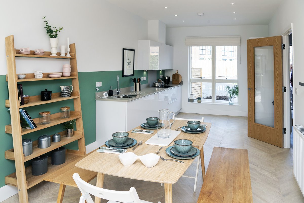 ashleyigloo's tweet photo. Our #TrentBasin show home is officially up for sale! Whilst this means some lucky person is going to snap up this riverfront home, it also means I have to give up on my dream of quietly moving in without anyone noticing. Contact @WilliamHBrown in West Bridgford for info. https://t.co/gGAY8BYjUZ