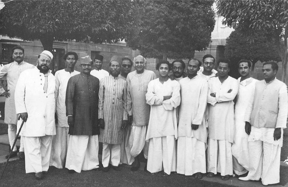 A rare picture of maestros of Hindustani classical music - #UstadBismillahKhan, #UstadHaafizAliKhan, #UstadGhulamMustafaKhan, #PanditRaviShankar, #PanditGyanPrakashGhosh, #UstadAliAkbarKhan, #PanditRadhikaMohanMaitra, #PanditKishanMaharaj and #UstadKaramatullahKhan.