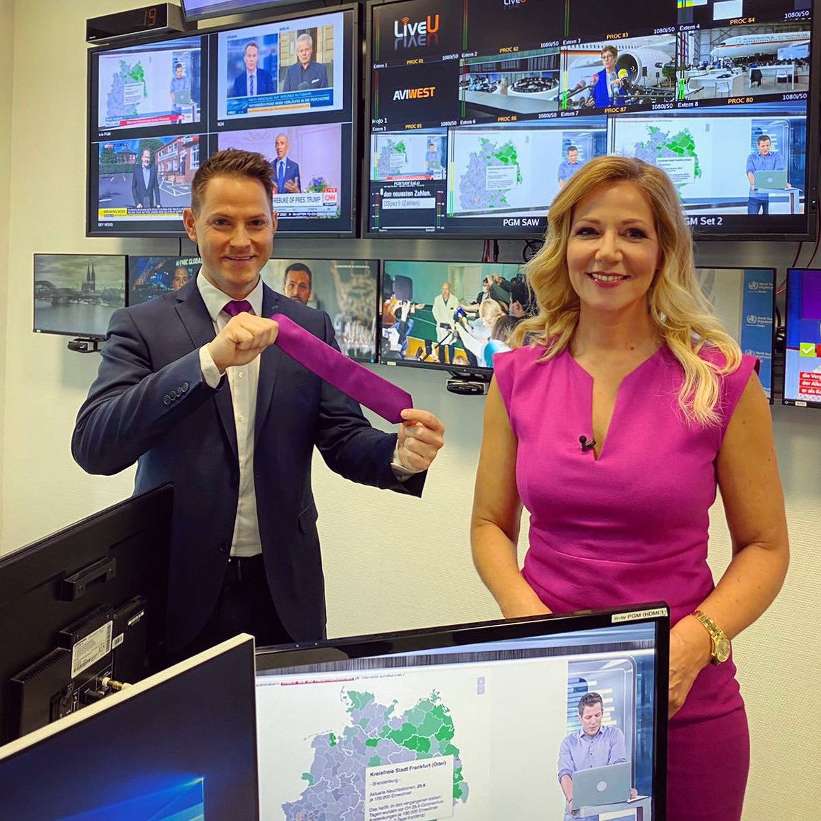 Es war eine harmonische Woche bei <a href="/ntvde/">ntv Nachrichten</a> - auch farblich. Habt ein tolles Wochenende. #Moderator #Moderation #News #Nachrichten #Anchor #TV #Fernsehen #Medien