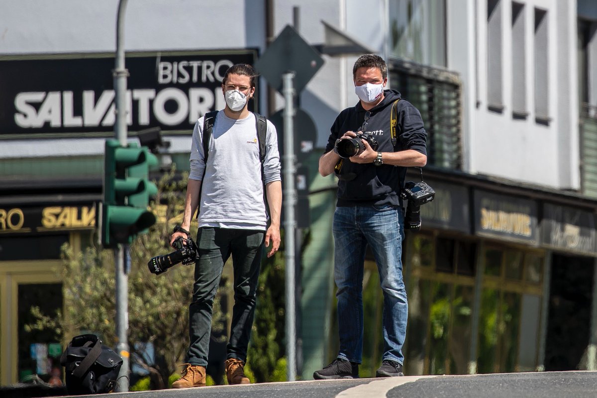 Countdown zum #dpaVolo - #10: In zehn Tagen endet die Bewerbungsfrist für das Volontariat bei <a href="/dpa/">dpa</a> mit Start 1.3.2021. Und wir haben den Schwerpunkt Visual Reporter*in ausgebaut. Wer also auf Foto und Video steht, sollte sich jetzt erst recht bewerben:  dpaq.de/kJscB