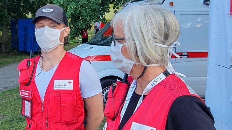 sprvspiiri's tweet photo. .@punainenristi ryhtyy jakamaan @Turkukaupunki @Tkuhyvinvointi'n  pyynnöstä koronatiedotteita. Tiedotteiden jakamiseen tarvitaan lisää vapaaehtoisia. Lue lisää ja ilmoittaudu mukaan!
https://t.co/9RXvdoC7Kx

 📸@SPRTurku 

#punainenristi #vapaaehtoisuus #turku #korona #koronafi https://t.co/tEEc4XSjXk